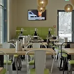 Super 8 by Wyndham München City West