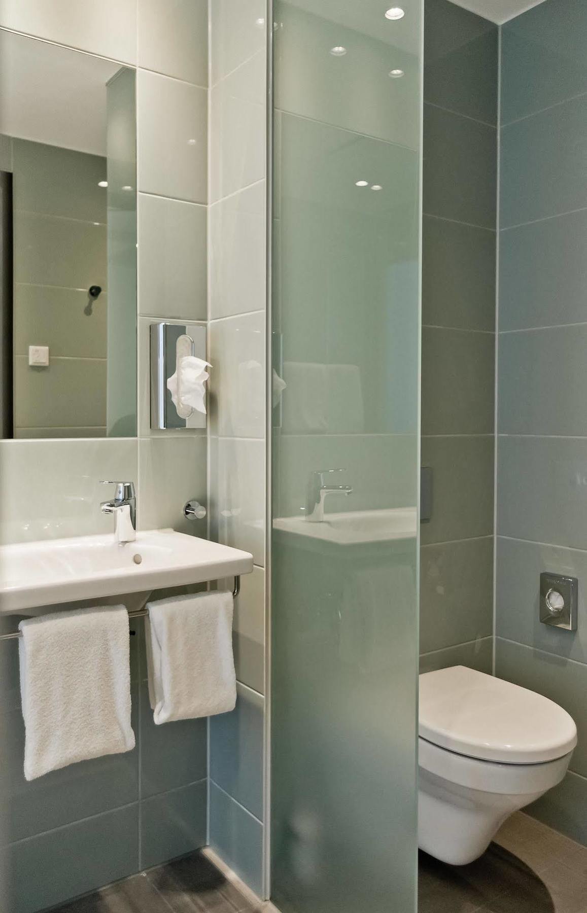 Super 8 By Wyndham West Hotel Munich