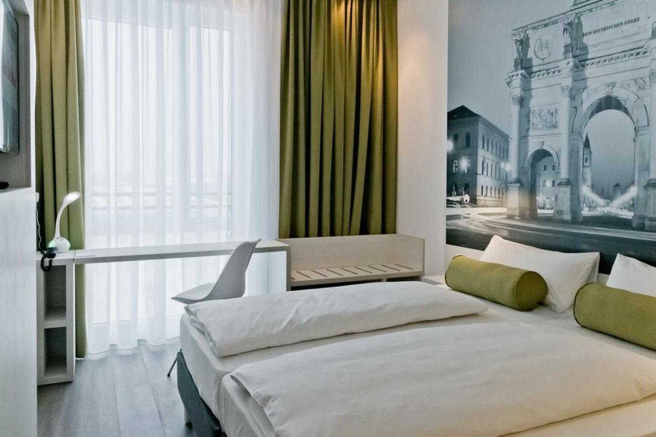 Super 8 By Wyndham West Hotel Munich